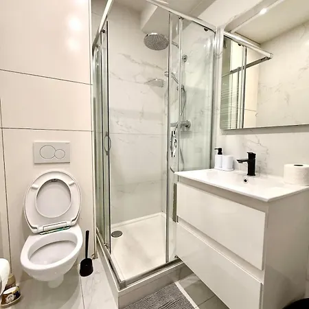 Charming In The Heart Of - Total Comfort