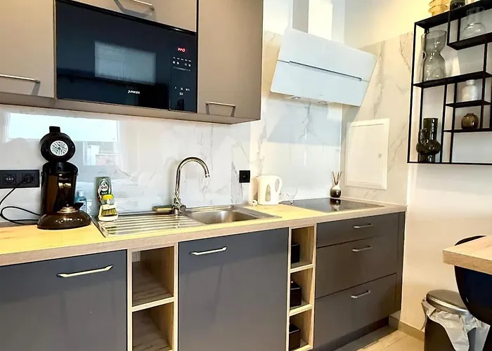 Charming In The Heart Of - Total Comfort *