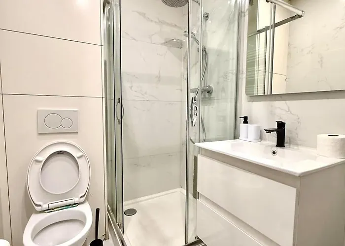 Charming In The Heart Of - Total Comfort