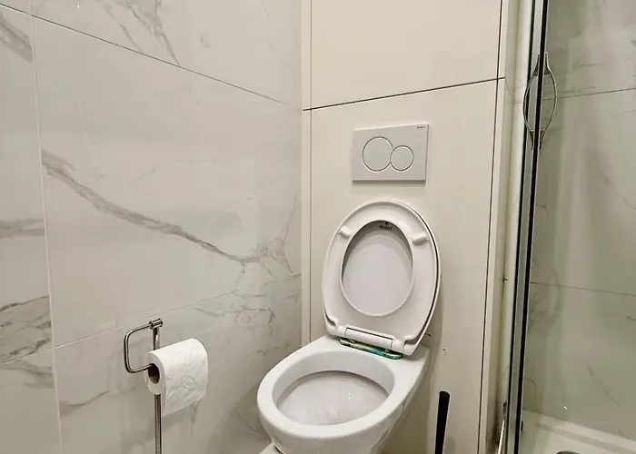 Charming In The Heart Of - Total Comfort *